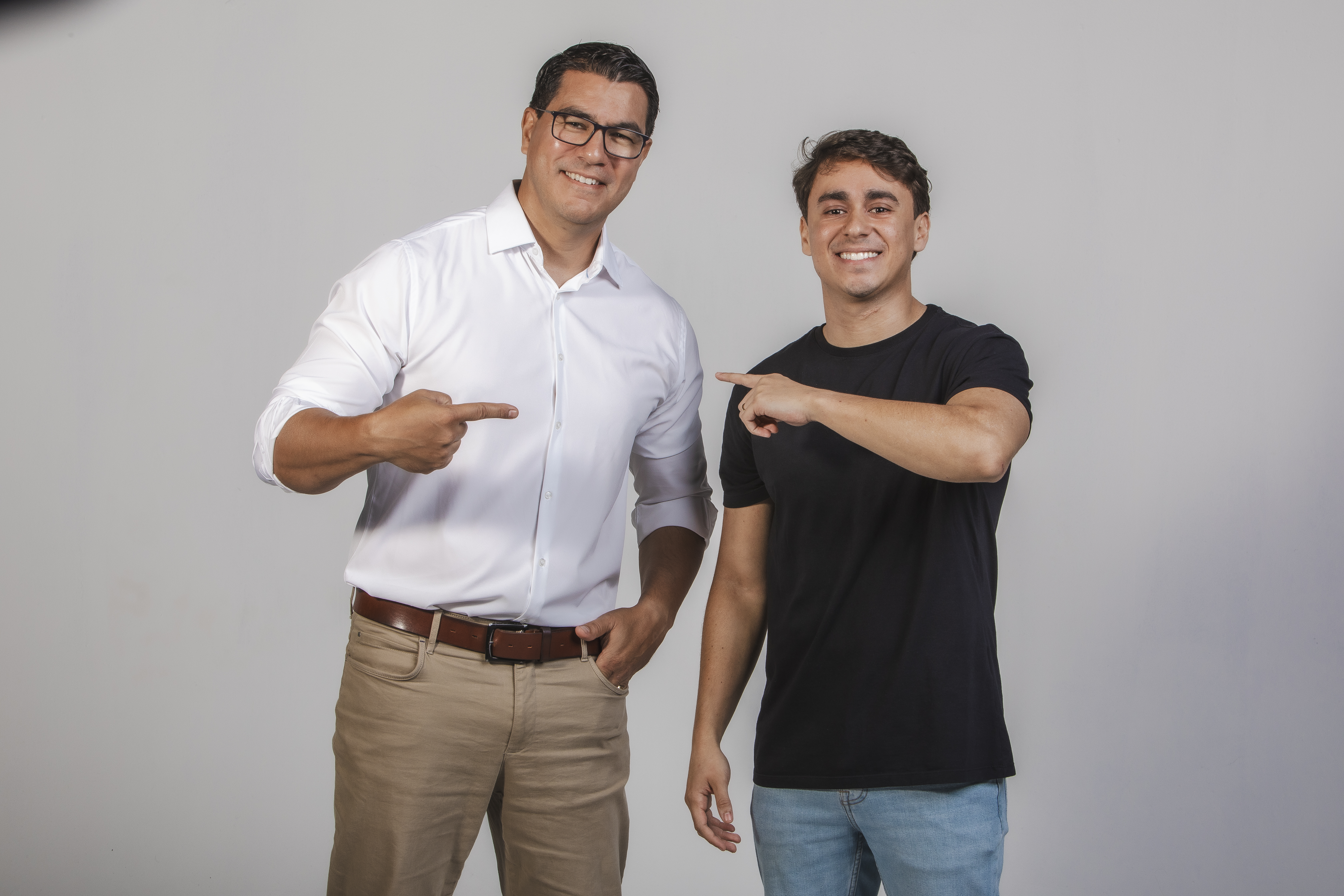 Anderson Lima e Nikolas Ferreira em ensaio oficial da campanha